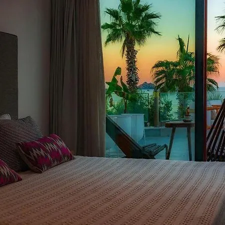 Hotel La Local House &