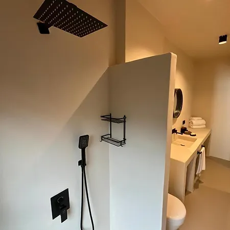 Hotel La Local House &