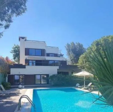 La Local House & Bodrum