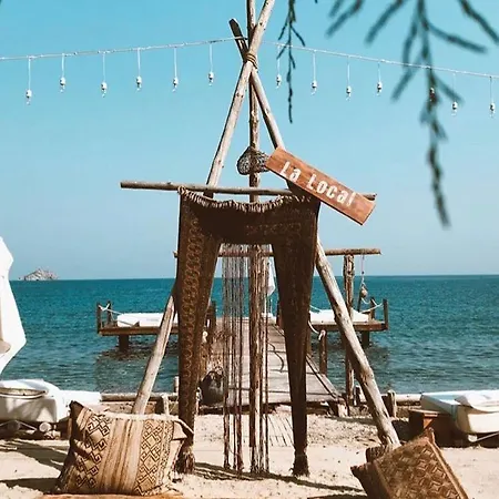 La Local House מלון יאליקאבאק