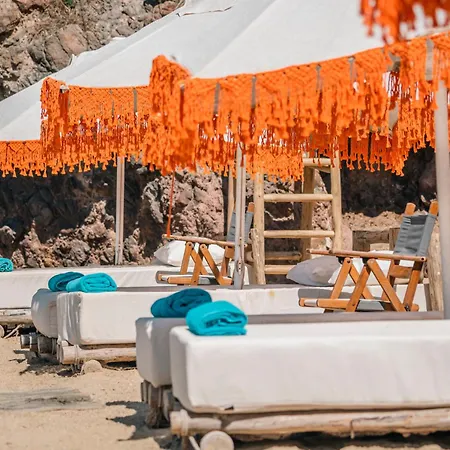 La Local Beach House Yalikavak Hotel
