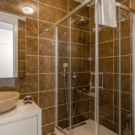 מלון La Local House *