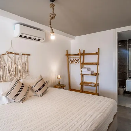 La Local House & Yalikavak Bodrum