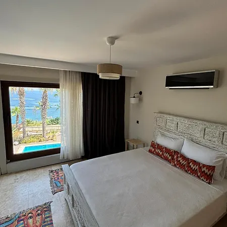 La Local Beach House Yalikavak *