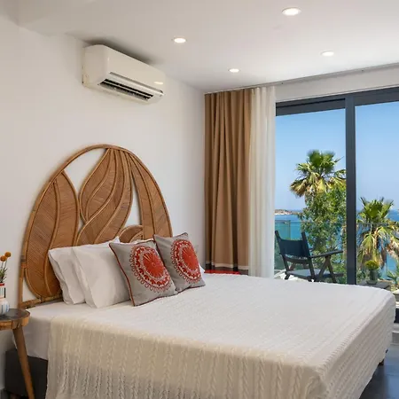 La Local Beach House Yalikavak *