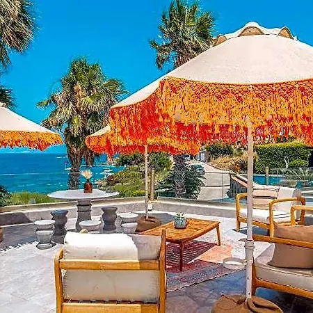 La Local Beach&hotel 酒店