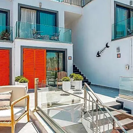 La Local Beach&hotel 3*