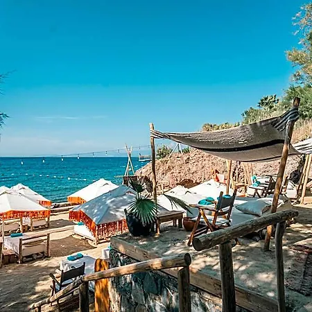 La Local Beach&hotel 酒店 3*