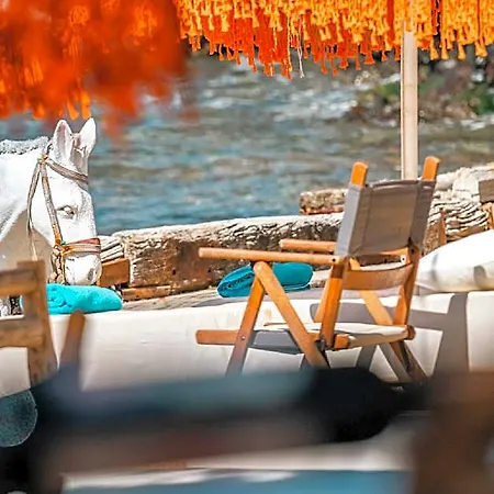 La Local Beach&hotel