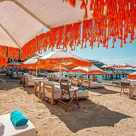 La Local Beach&hotel