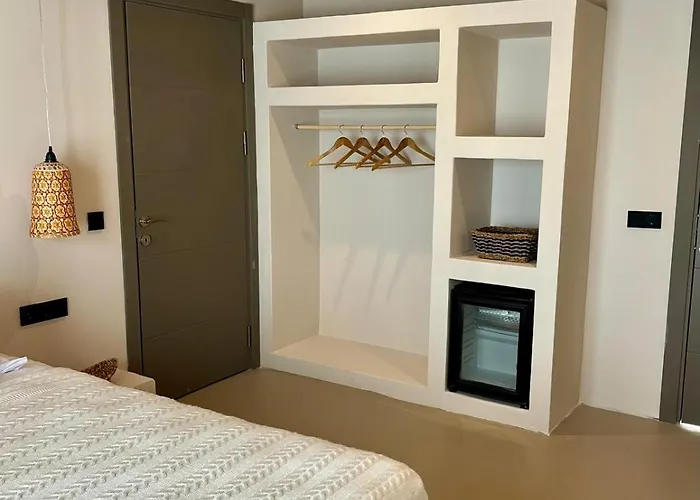 La Local Beach&hotel *