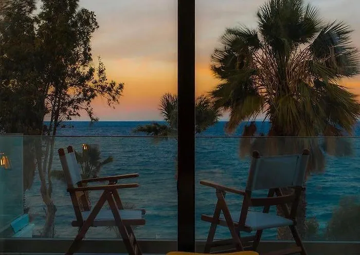 מלון La Local Beach&hotel