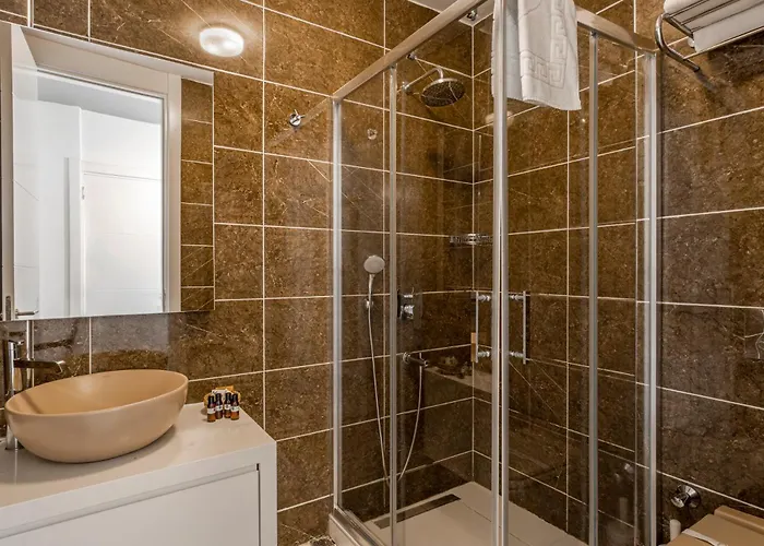 מלון La Local Beach&hotel *