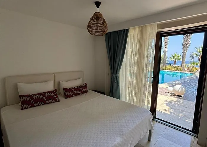 La Local Beach&hotel