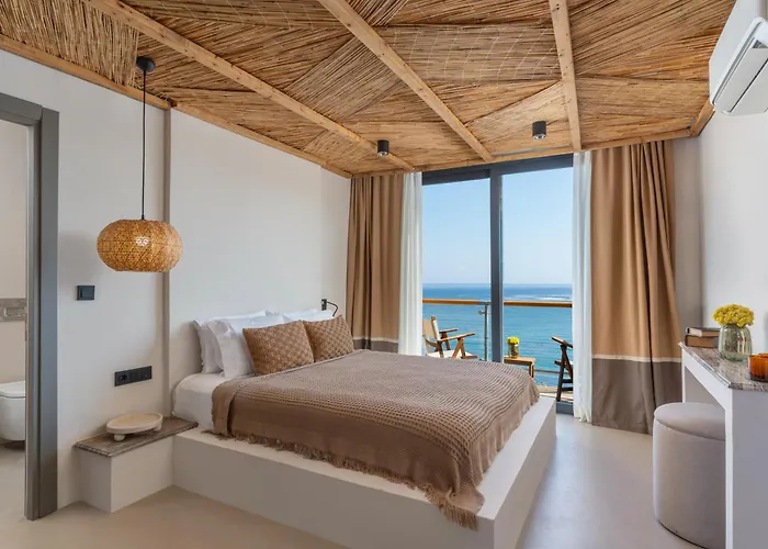 מלון La Local Beach&hotel *